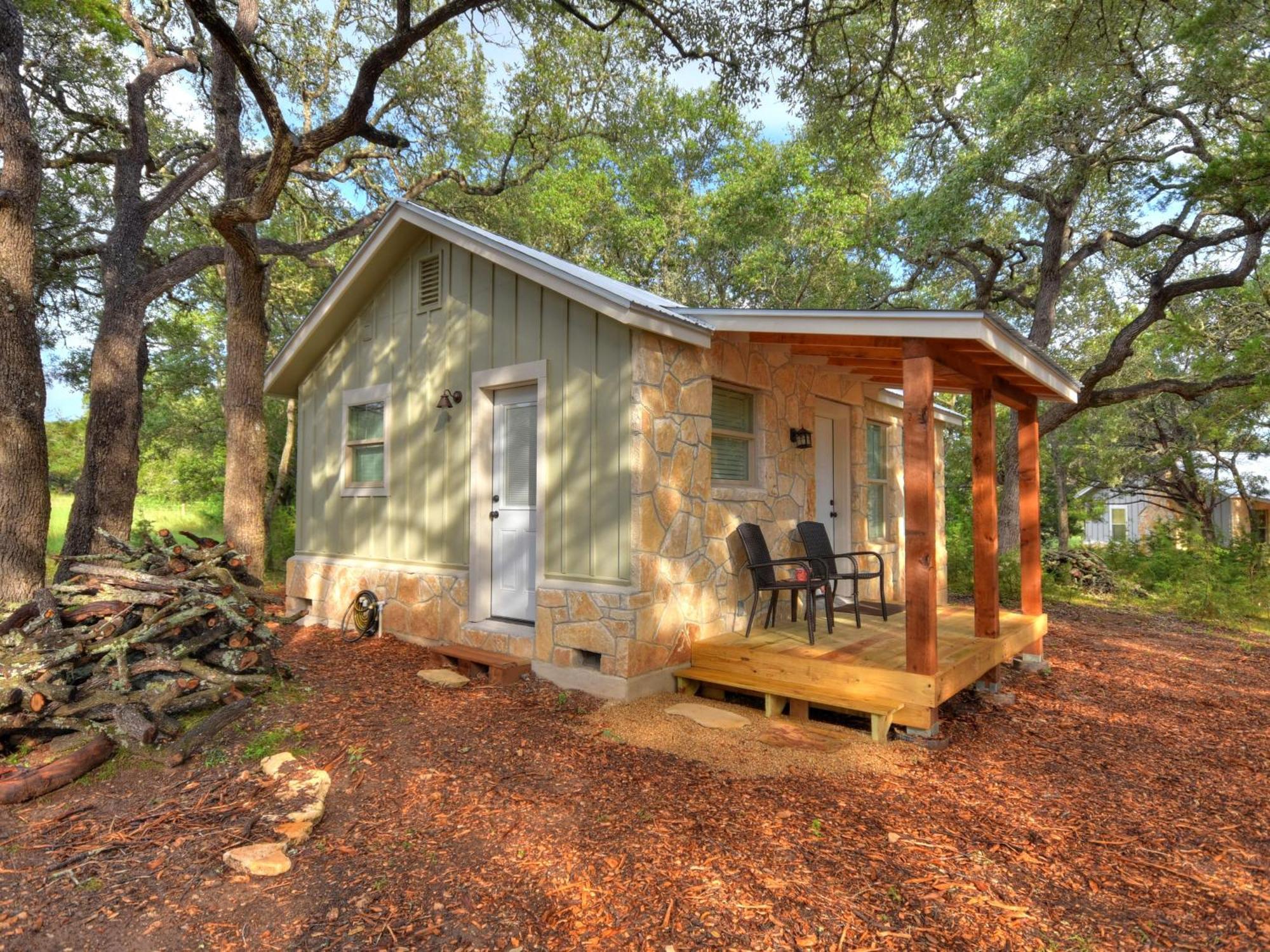 Cabins At Flite Acres - Mockingbird Cabin Wimberley Exterior photo